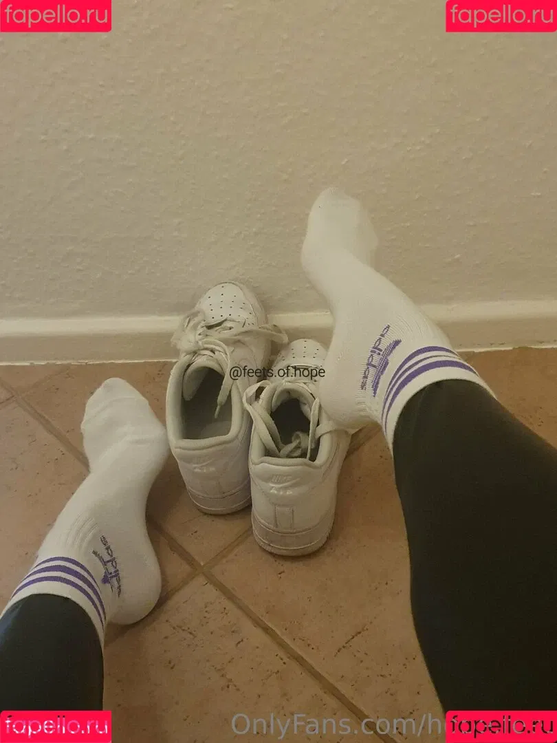 hope.feet Onlyfans Photo Gallery 