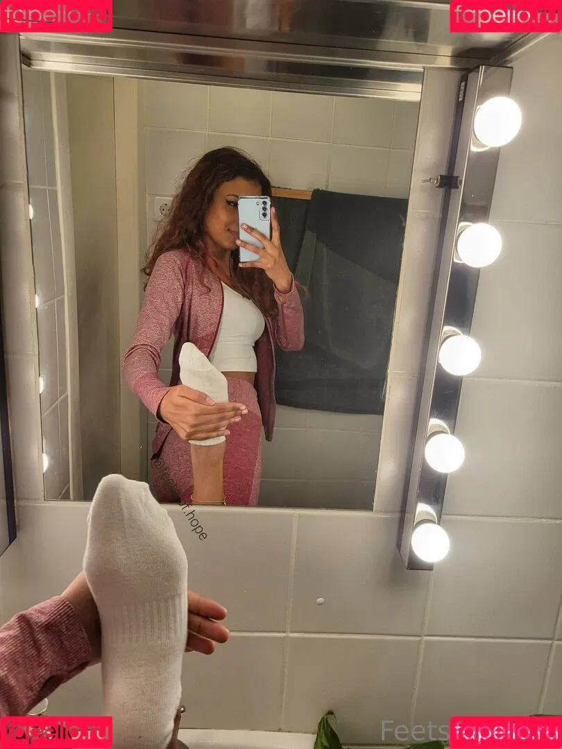 hope.feet Onlyfans Photo Gallery 