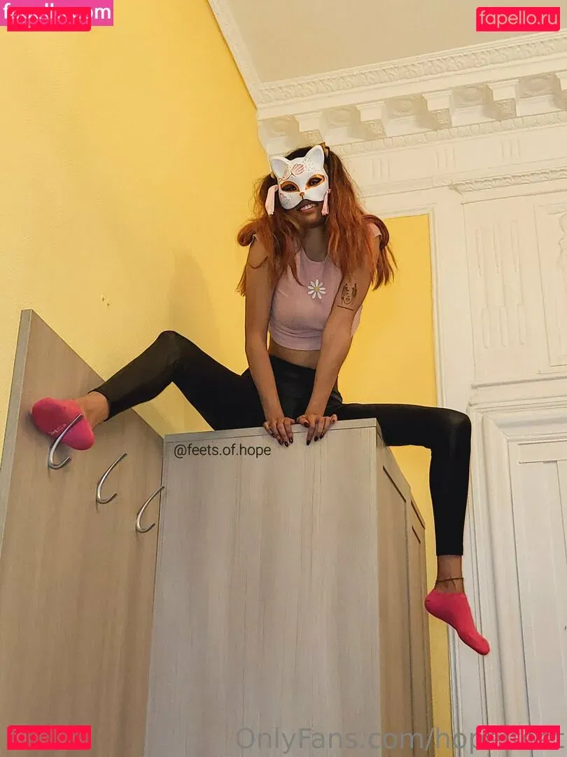 hope.feet Onlyfans Photo Gallery 