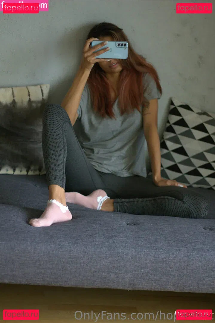 hope.feet Onlyfans Photo Gallery 