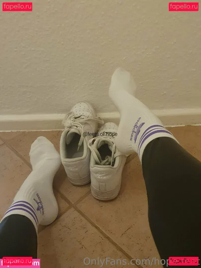 hope.feet Onlyfans Photo Gallery 