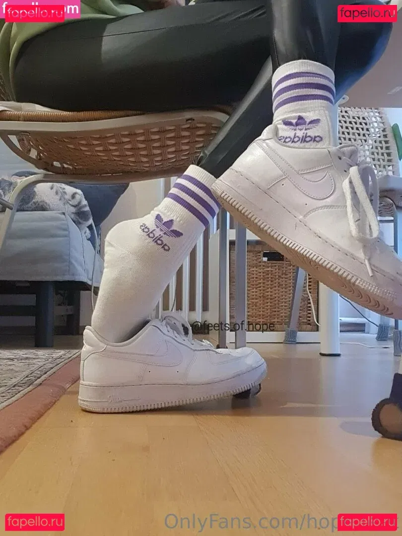 hope.feet Onlyfans Photo Gallery 