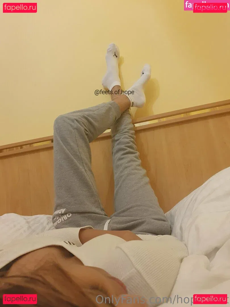 hope.feet Onlyfans Photo Gallery 