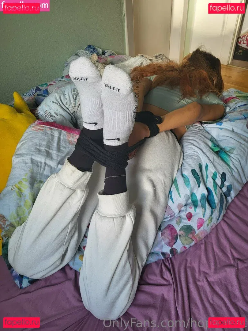 hope.feet Onlyfans Photo Gallery 