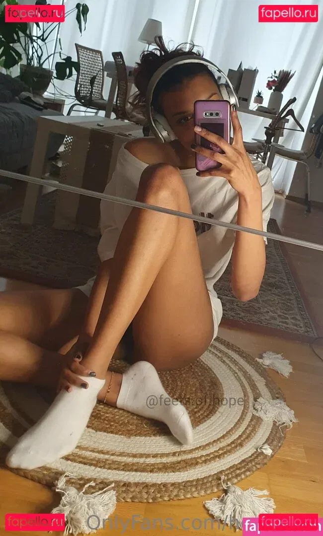 hope.feet Onlyfans Photo Gallery 