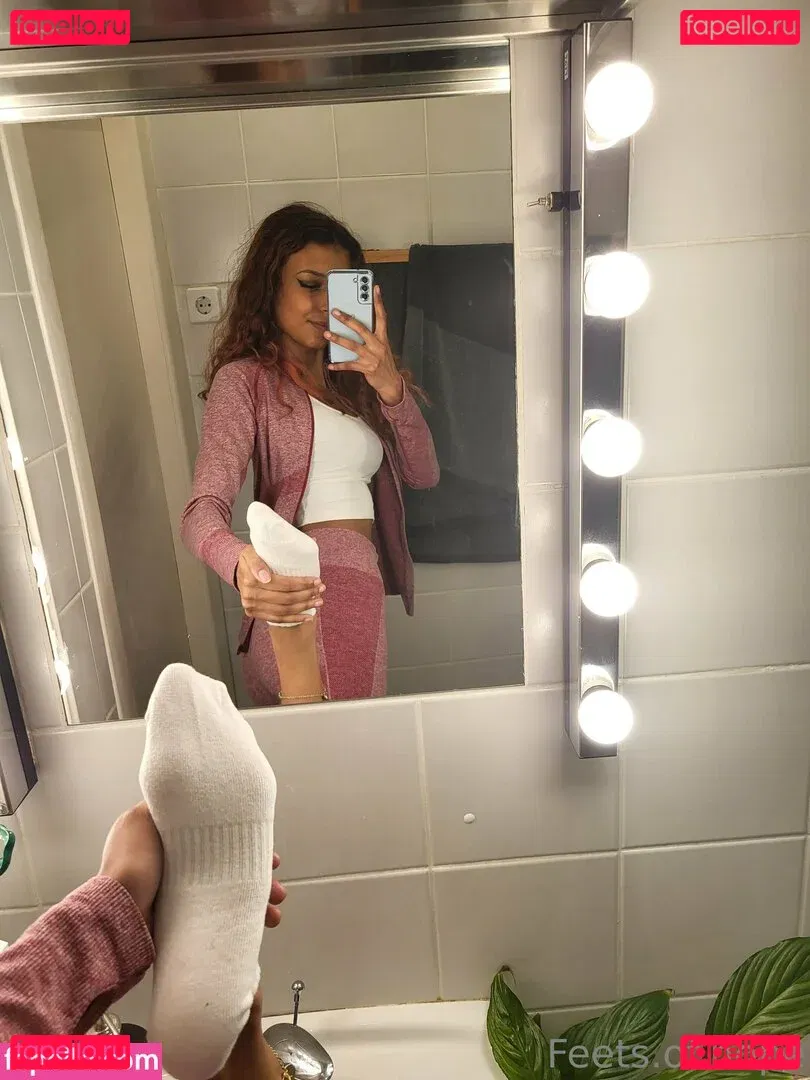 hope.feet Onlyfans Photo Gallery 