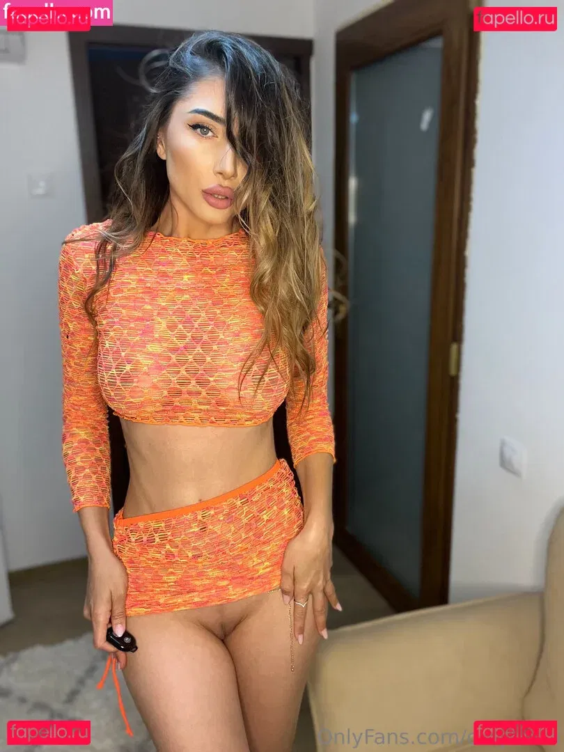 _me_momo_ Onlyfans Photo Gallery 