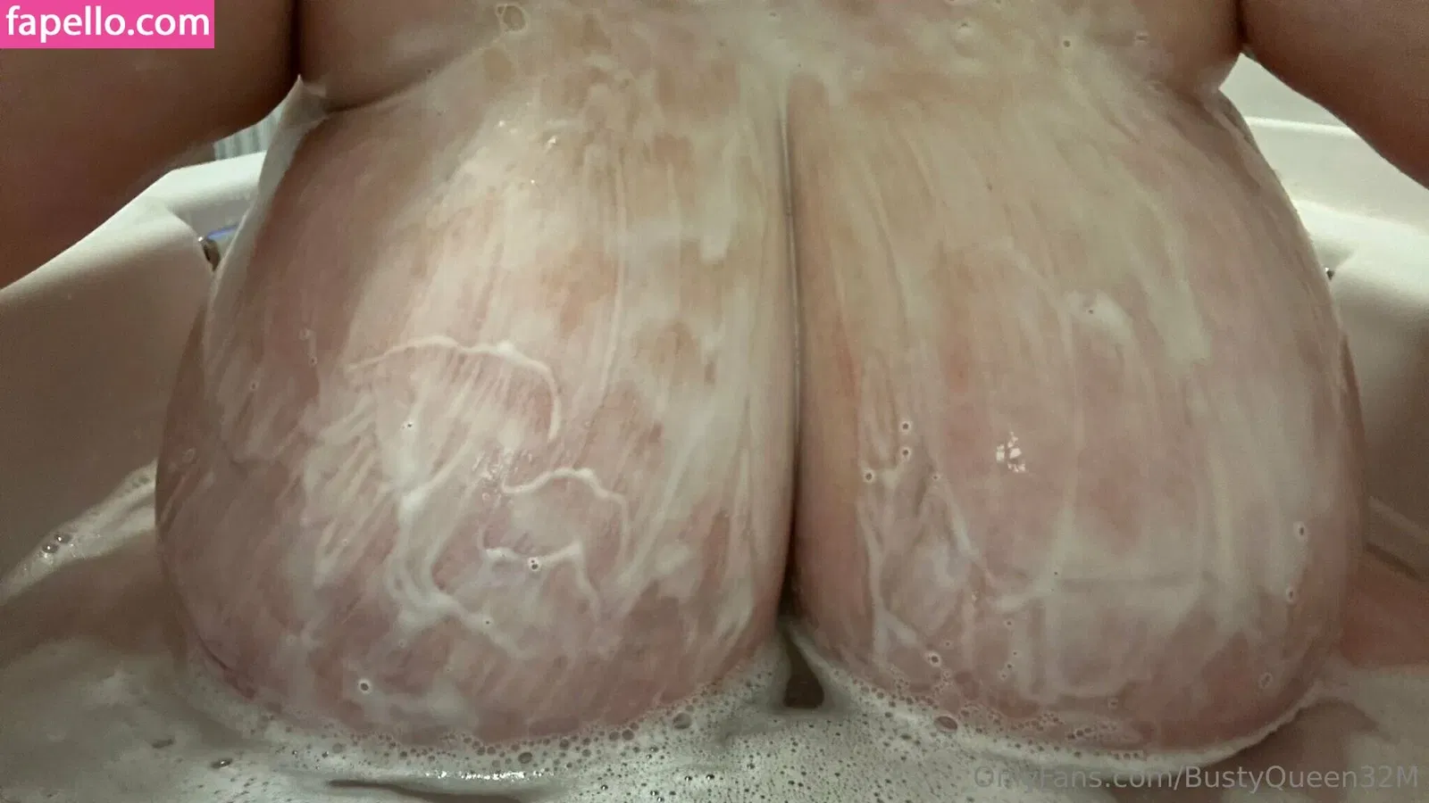 BustyQueen32M Onlyfans Photo Gallery 