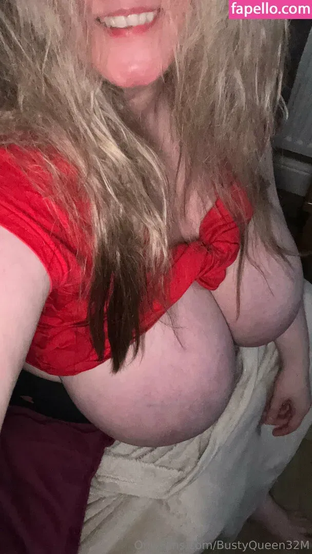 BustyQueen32M Onlyfans Photo Gallery 