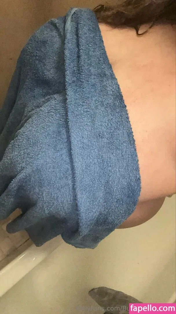 BustyQueen32M Onlyfans Photo Gallery 