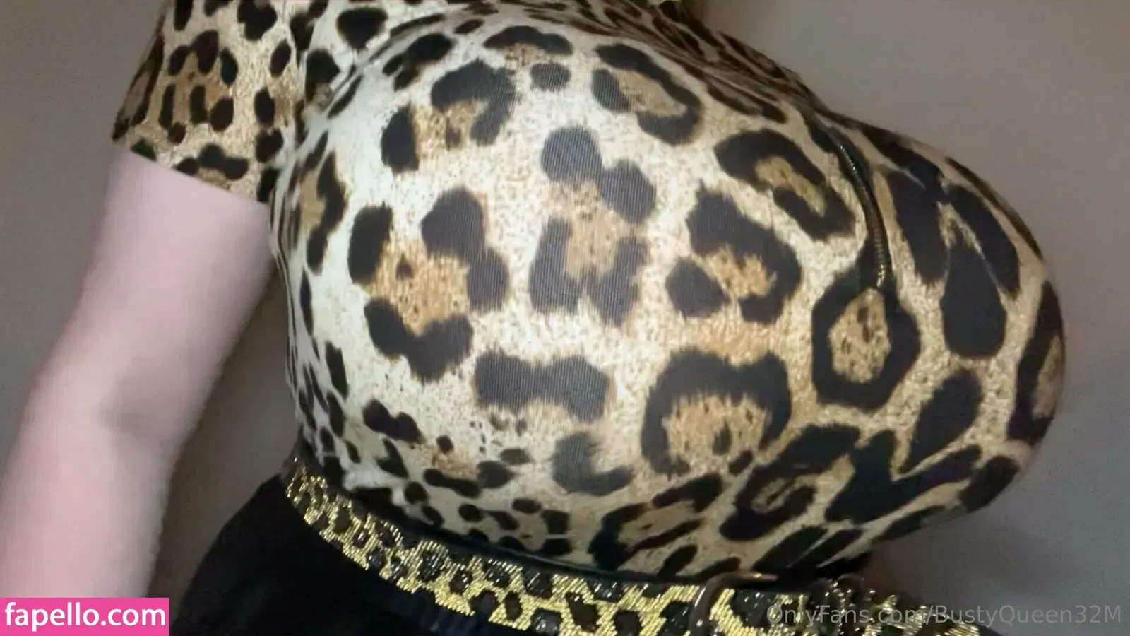 BustyQueen32M Onlyfans Photo Gallery 