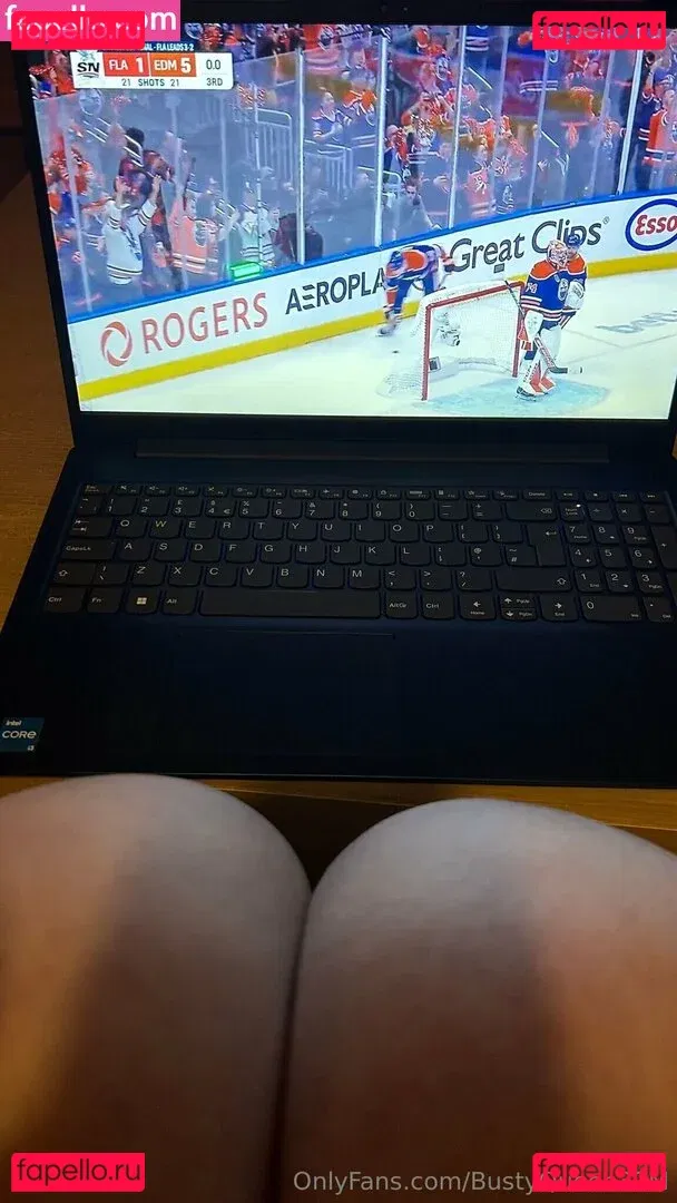 BustyQueen32M Onlyfans Photo Gallery 