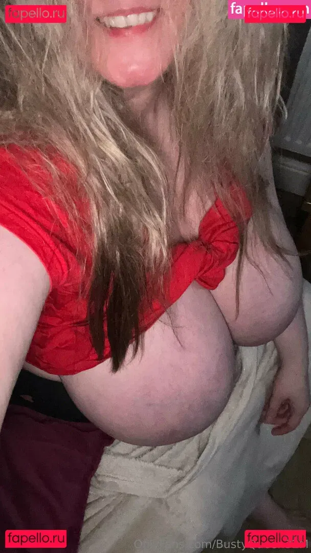 BustyQueen32M Onlyfans Photo Gallery 