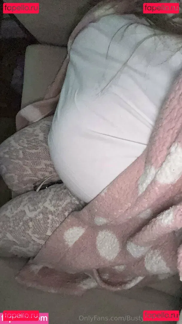 BustyQueen32M Onlyfans Photo Gallery 