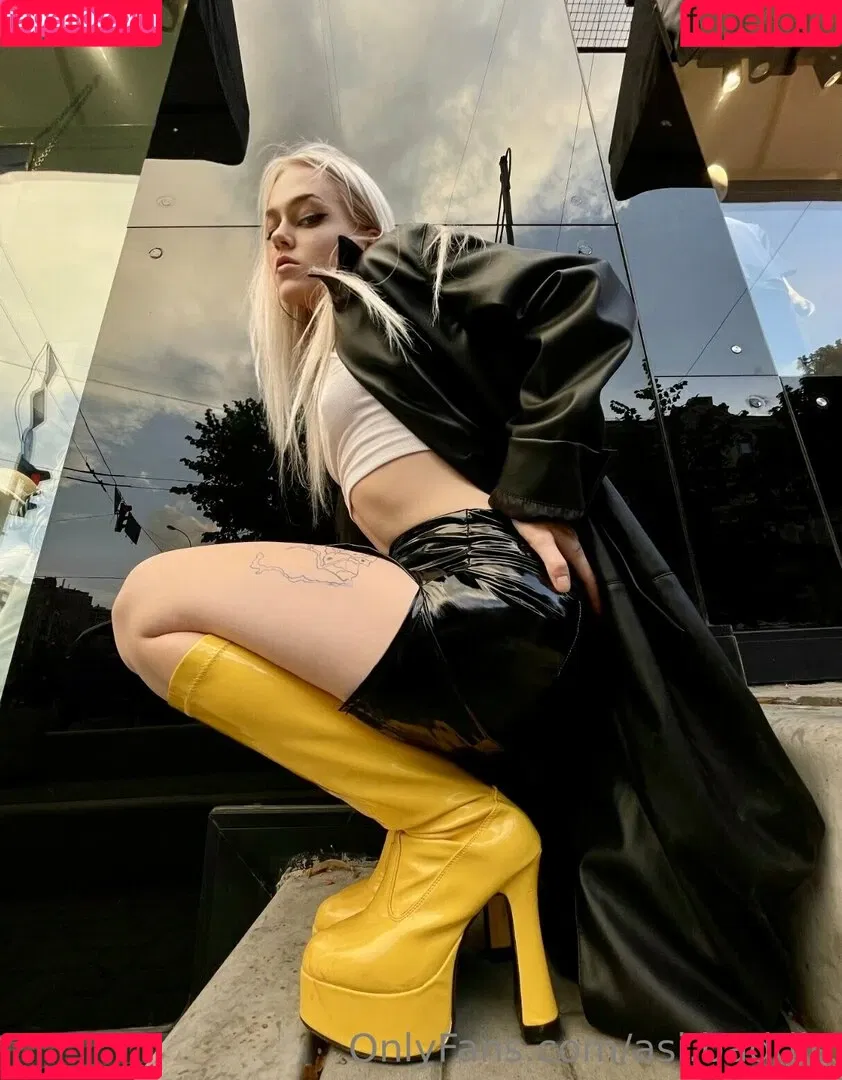asibaddie Onlyfans Photo Gallery 
