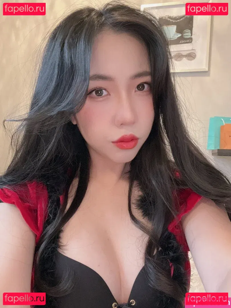 Yoonie Onlyfans Photo Gallery 
