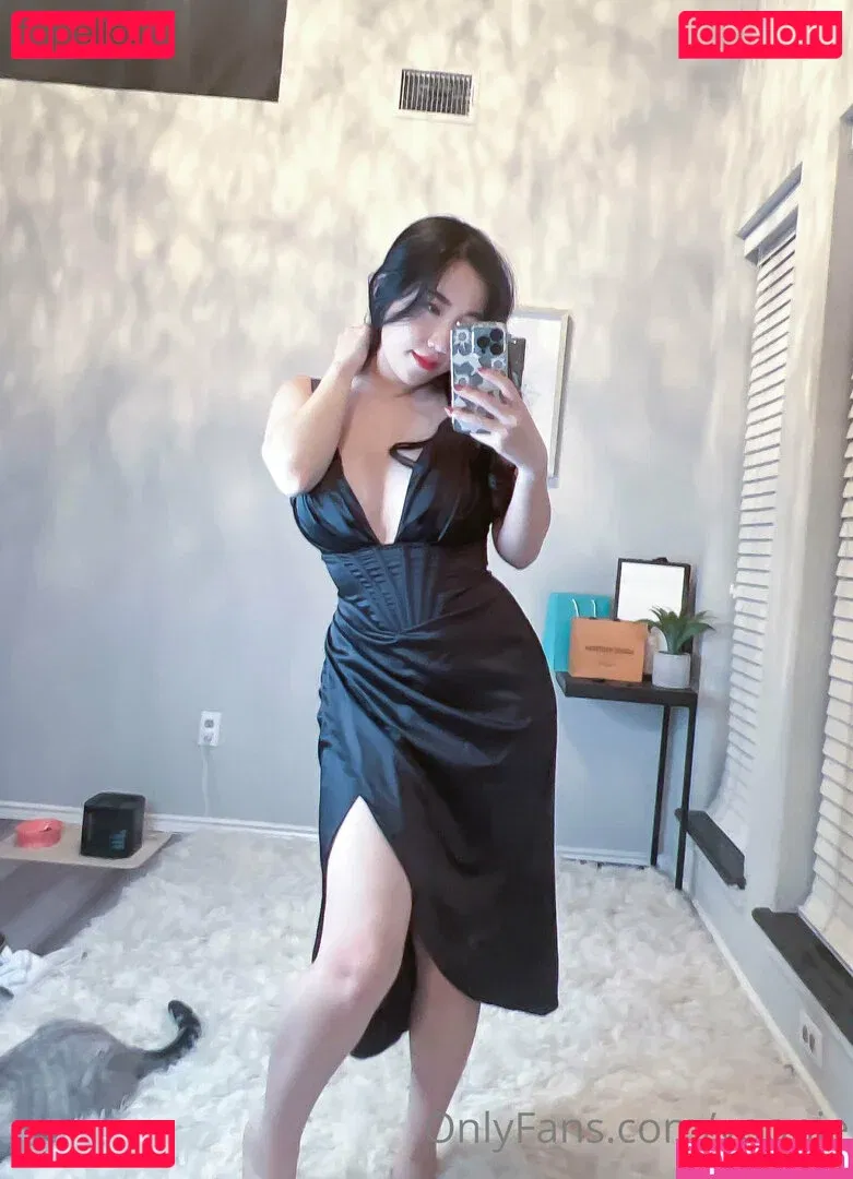 Yoonie Onlyfans Photo Gallery 