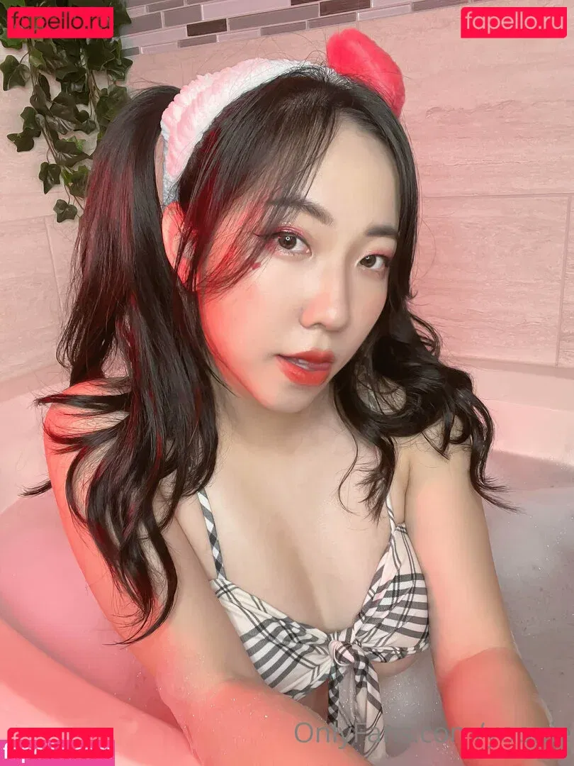 Yoonie Onlyfans Photo Gallery 