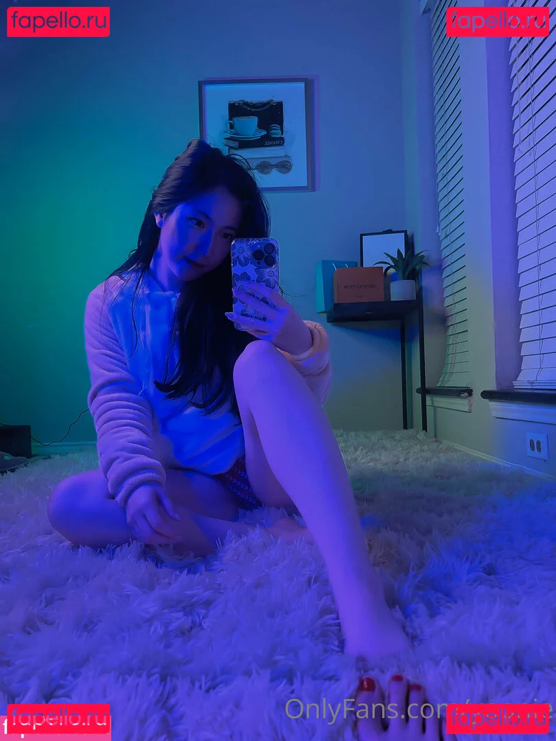 Yoonie Onlyfans Photo Gallery 