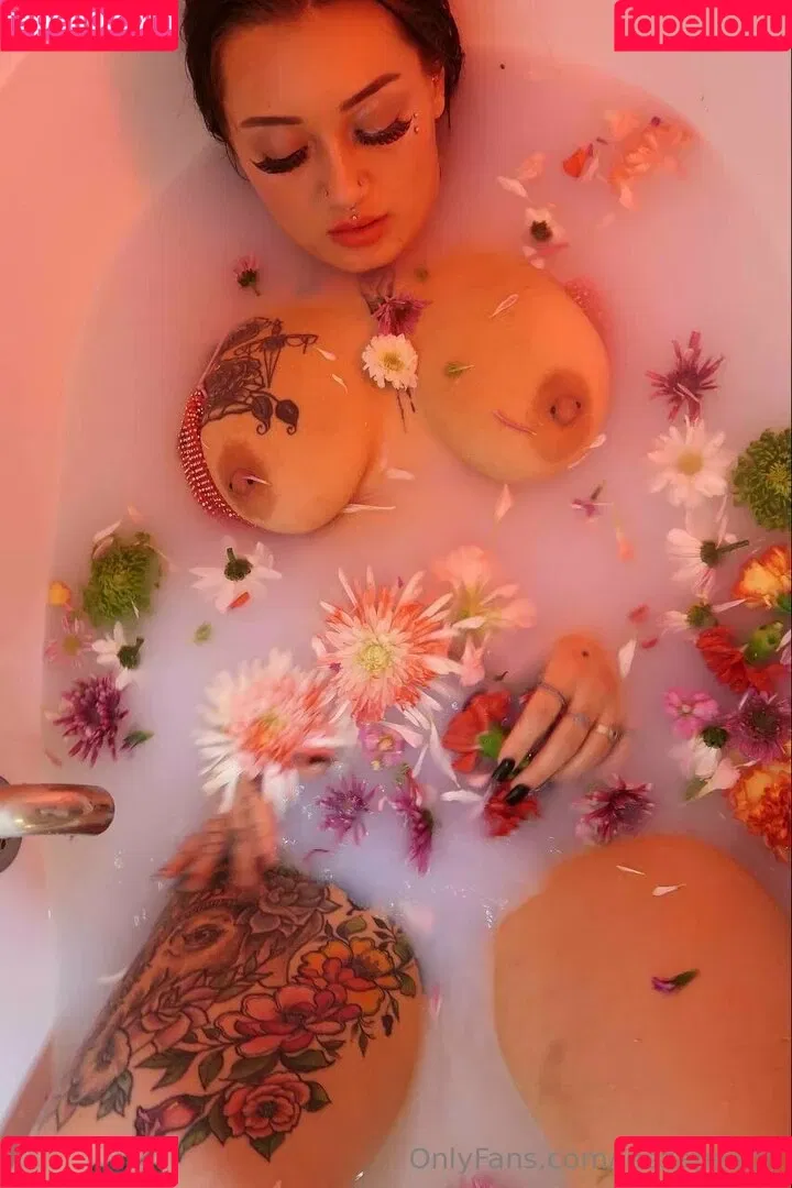 leezapeach Onlyfans Photo Gallery 