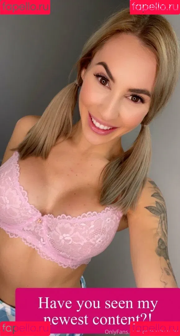 thelauraskyeofficial Onlyfans Photo Gallery 