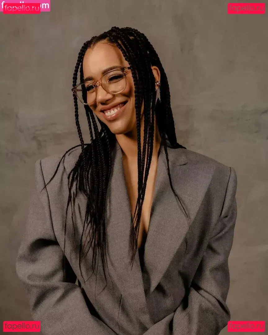 Jasmin Savoy Brown Onlyfans Photo Gallery 