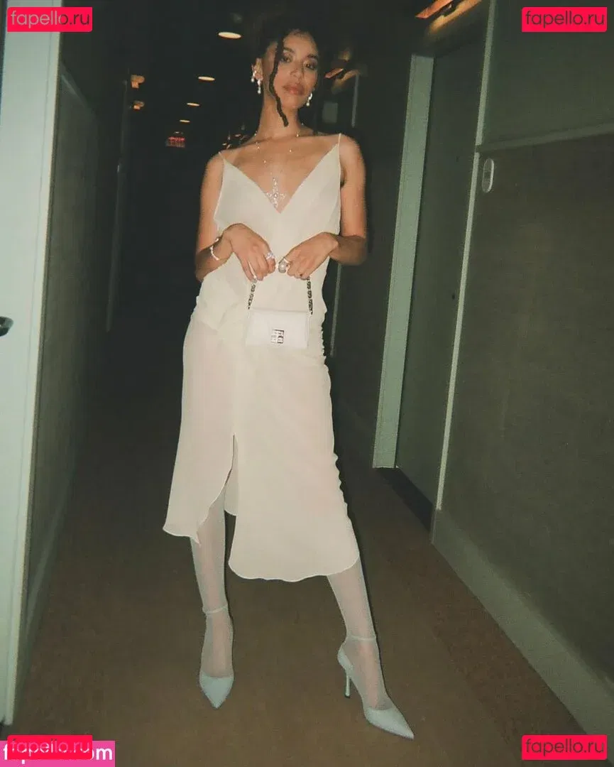 Jasmin Savoy Brown Onlyfans Photo Gallery 