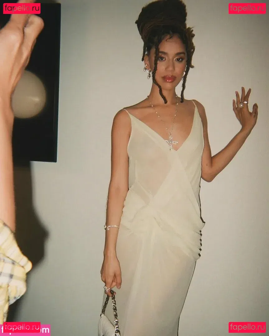 Jasmin Savoy Brown Onlyfans Photo Gallery 