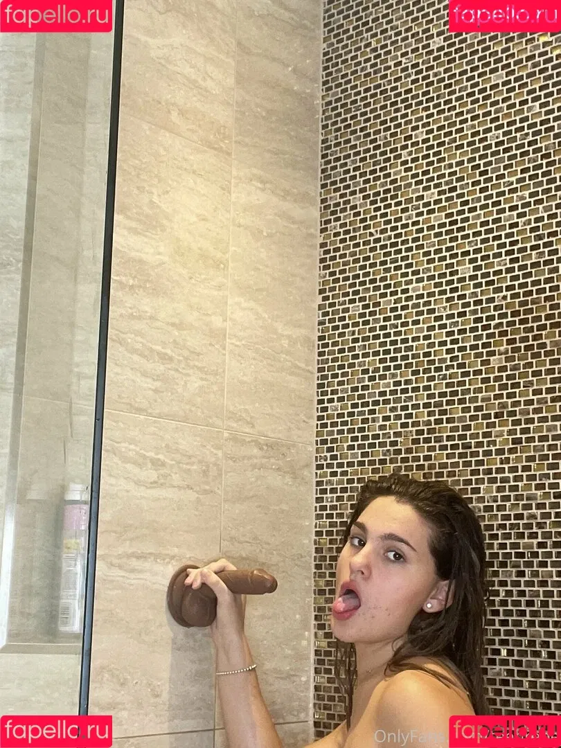 teenrebe Onlyfans Photo Gallery 