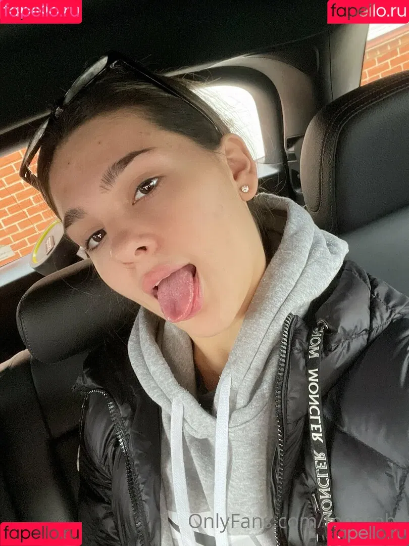 teenrebe Onlyfans Photo Gallery 