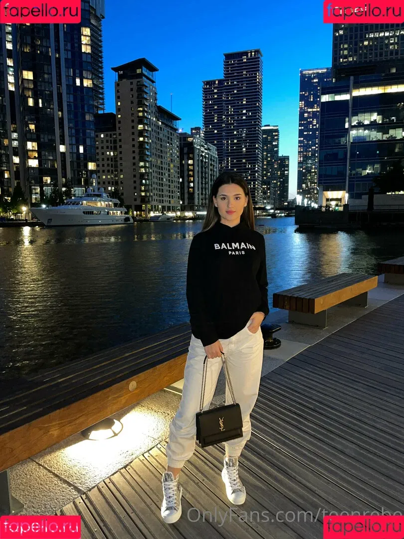 teenrebe Onlyfans Photo Gallery 