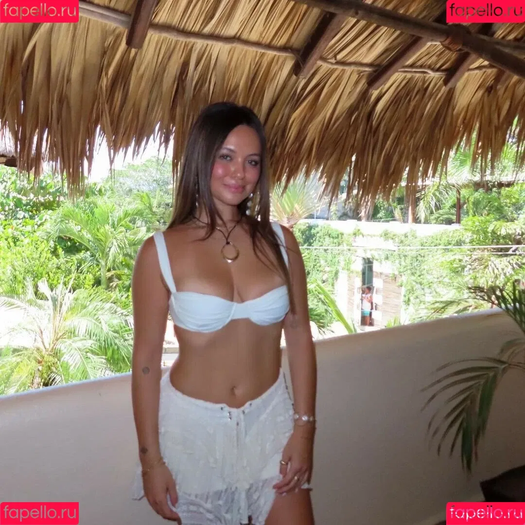 Lila Volker-Lin Onlyfans Photo Gallery 