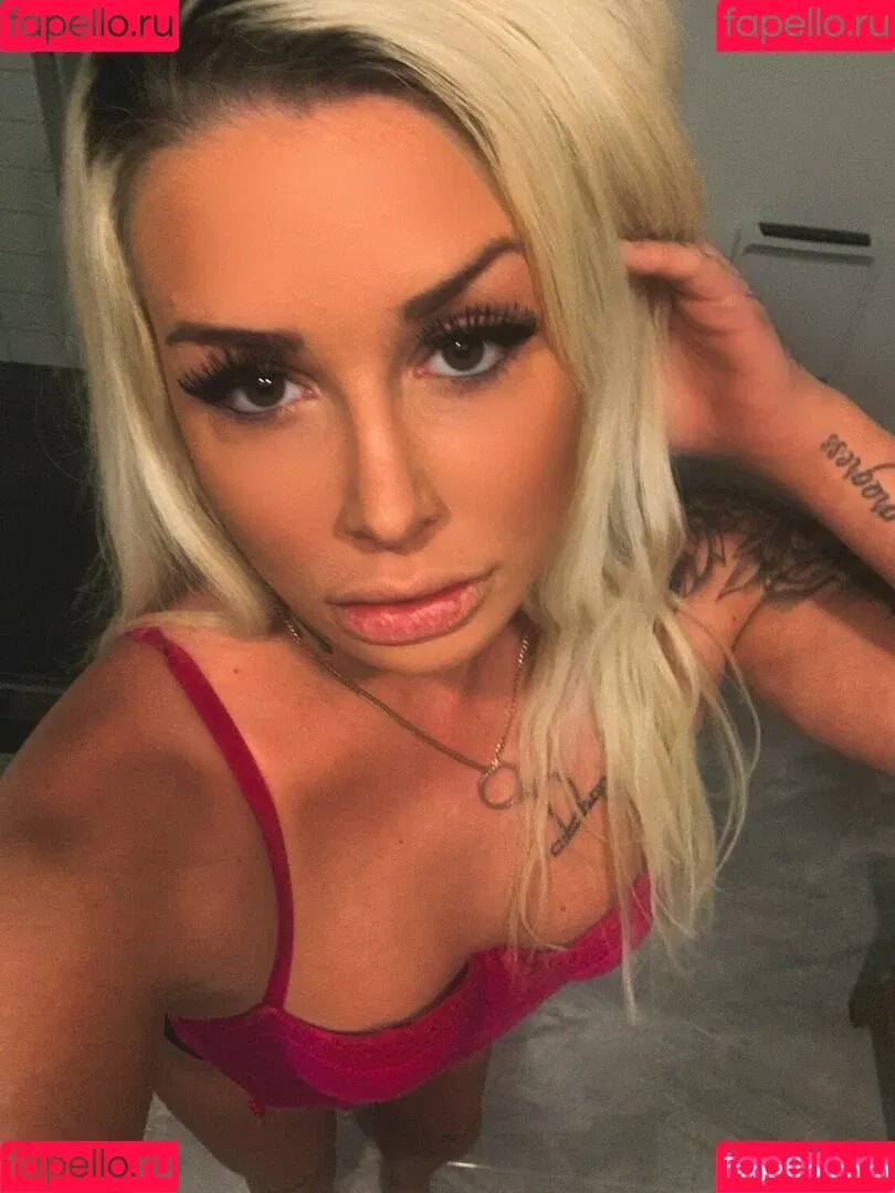Elodie Baillargeon Roy Onlyfans Photo Gallery 