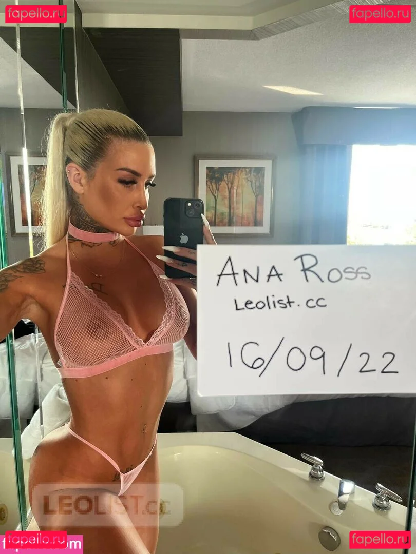 Elodie Baillargeon Roy Onlyfans Photo Gallery 