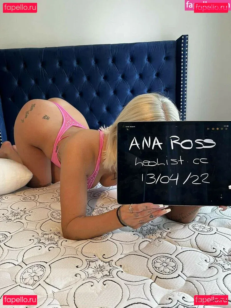 Elodie Baillargeon Roy Onlyfans Photo Gallery 