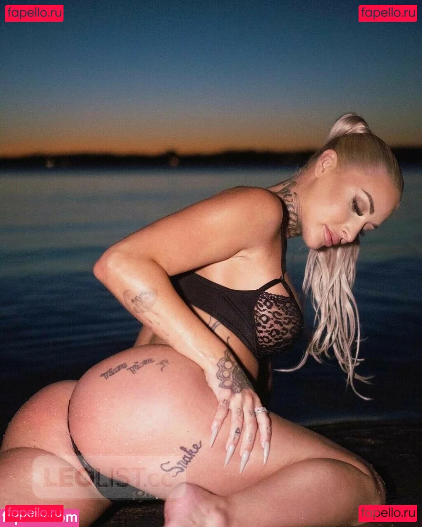 Elodie Baillargeon Roy Onlyfans Photo Gallery 