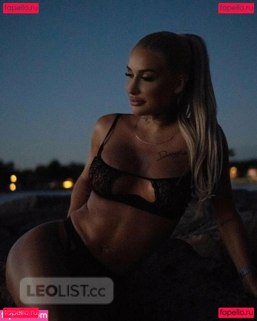 Elodie Baillargeon Roy Onlyfans Photo Gallery 