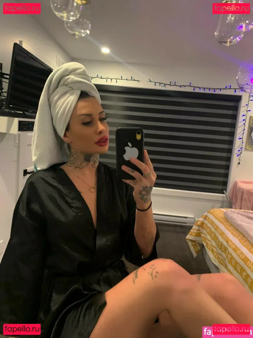 Elodie Baillargeon Roy Onlyfans Photo Gallery 