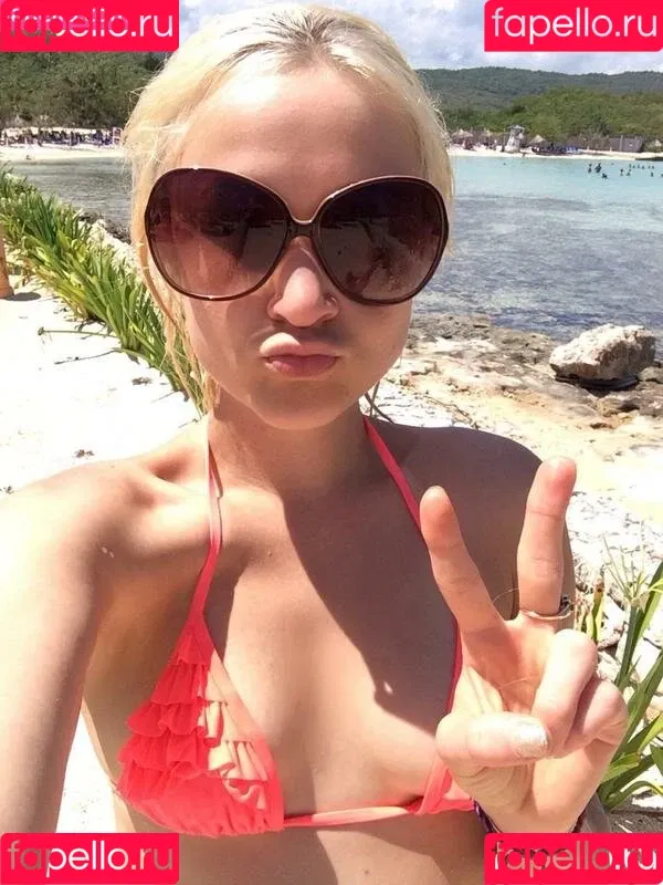 Lauren O'Neil Onlyfans Photo Gallery 