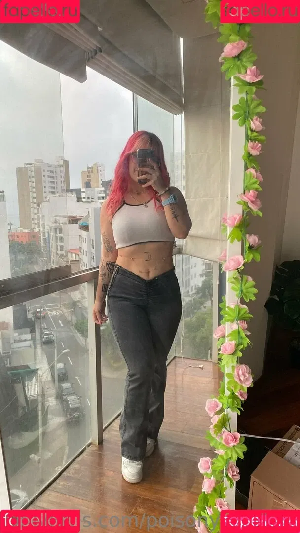poisonyvieefree Onlyfans Photo Gallery 