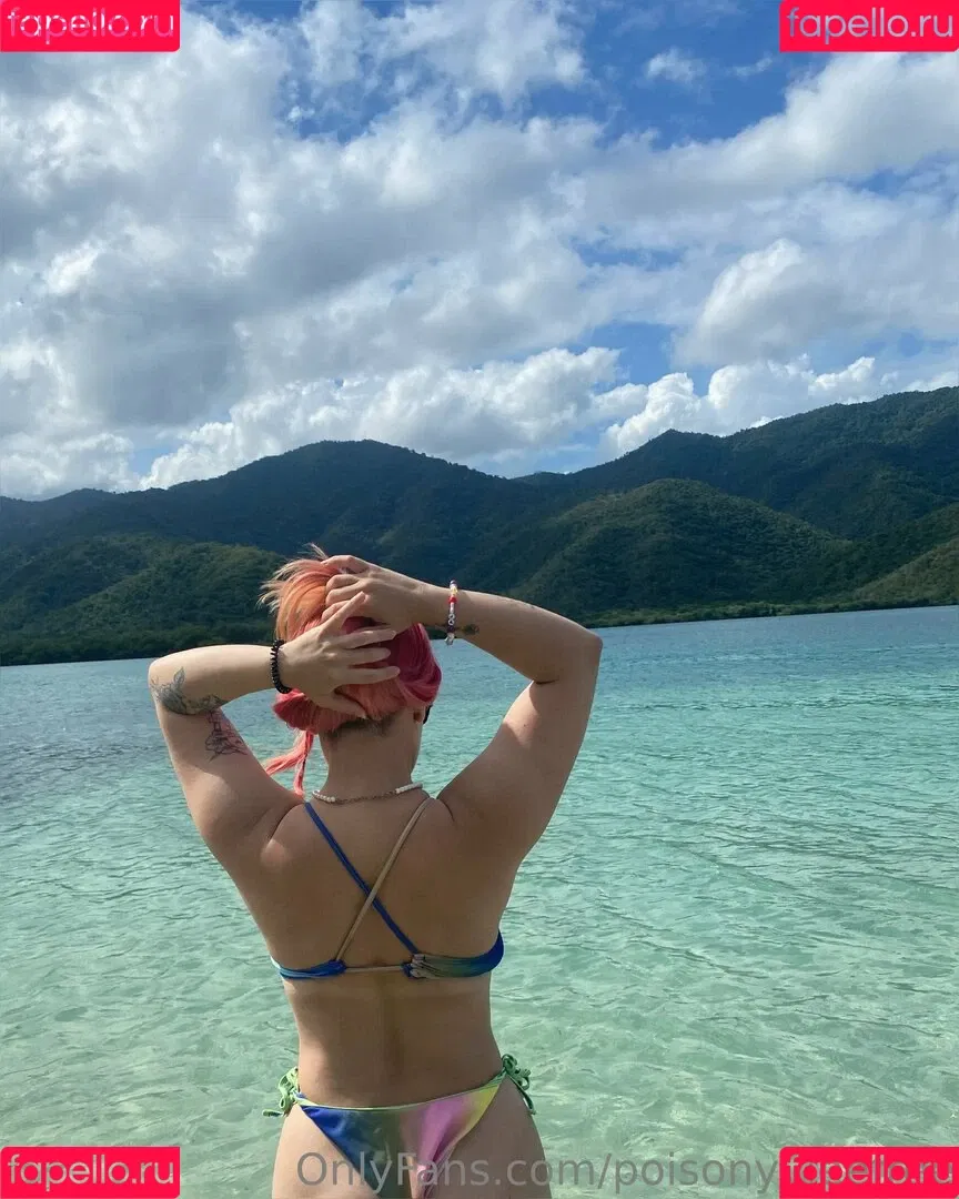 poisonyvieefree Onlyfans Photo Gallery 