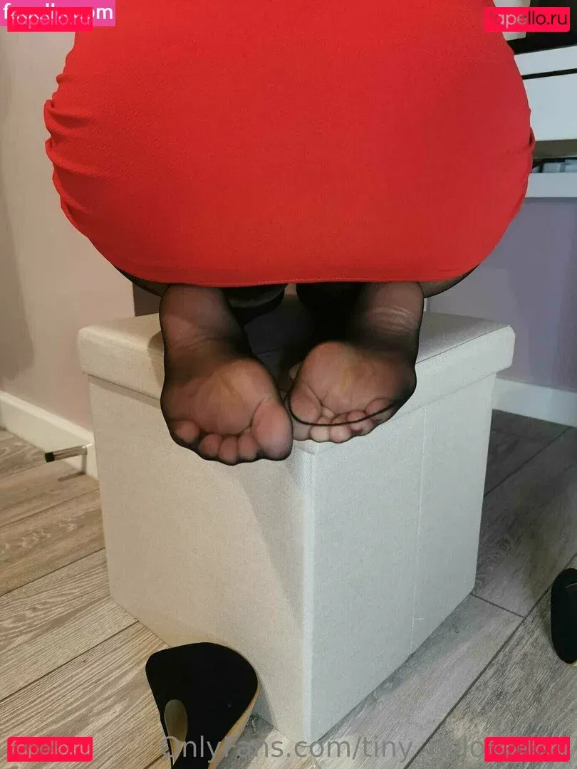tiny_nylon_feet Onlyfans Photo Gallery 