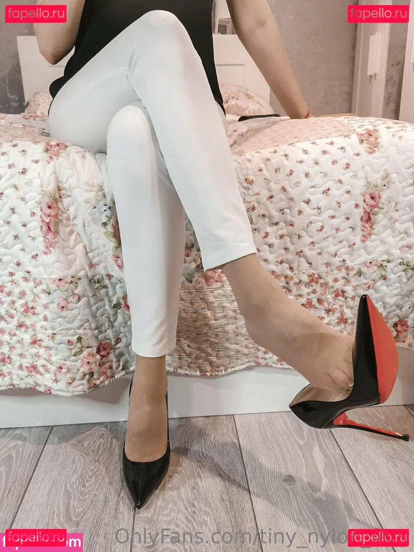 tiny_nylon_feet Onlyfans Photo Gallery 