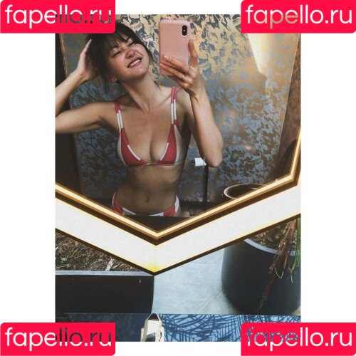 Kimiko Glenn Onlyfans Photo Gallery 