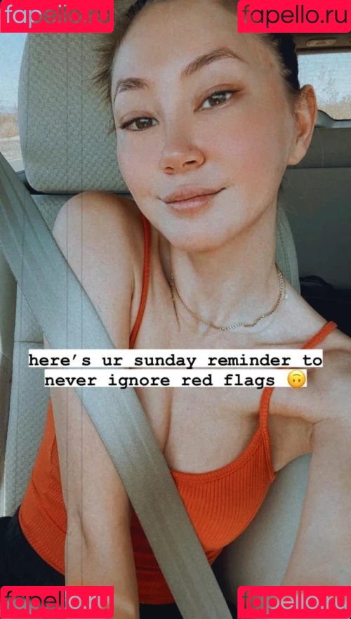 Kimiko Glenn Onlyfans Photo Gallery 