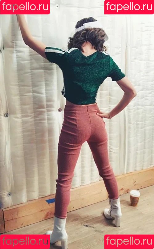 Kimiko Glenn Onlyfans Photo Gallery 