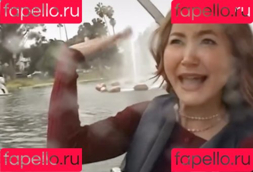 Kimiko Glenn Onlyfans Photo Gallery 