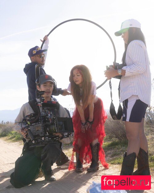 Kimiko Glenn Nude Onlyfans Photo 16