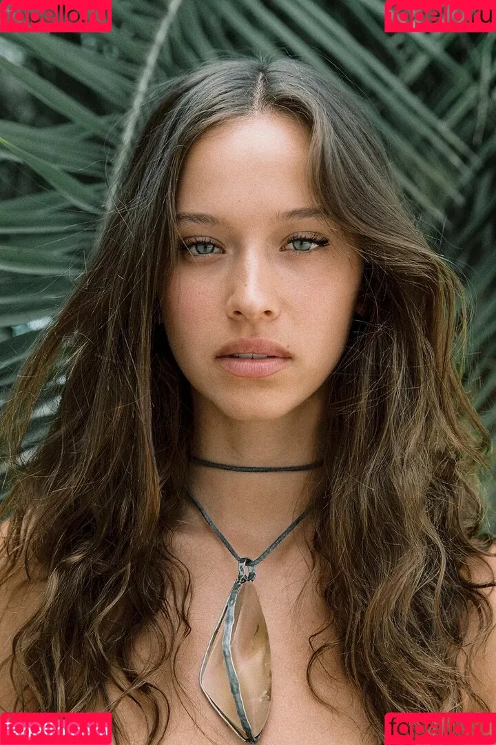 Isabella Mathers Onlyfans Photo Gallery 