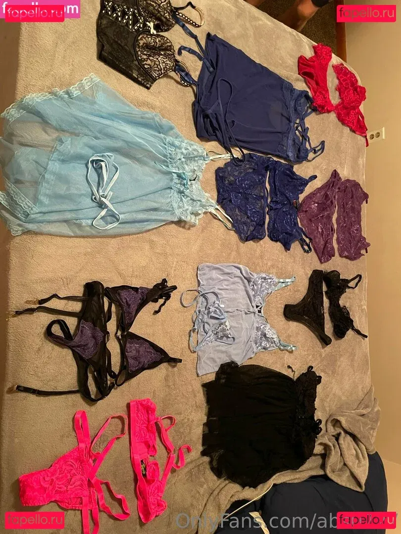 abs0727 Onlyfans Photo Gallery 